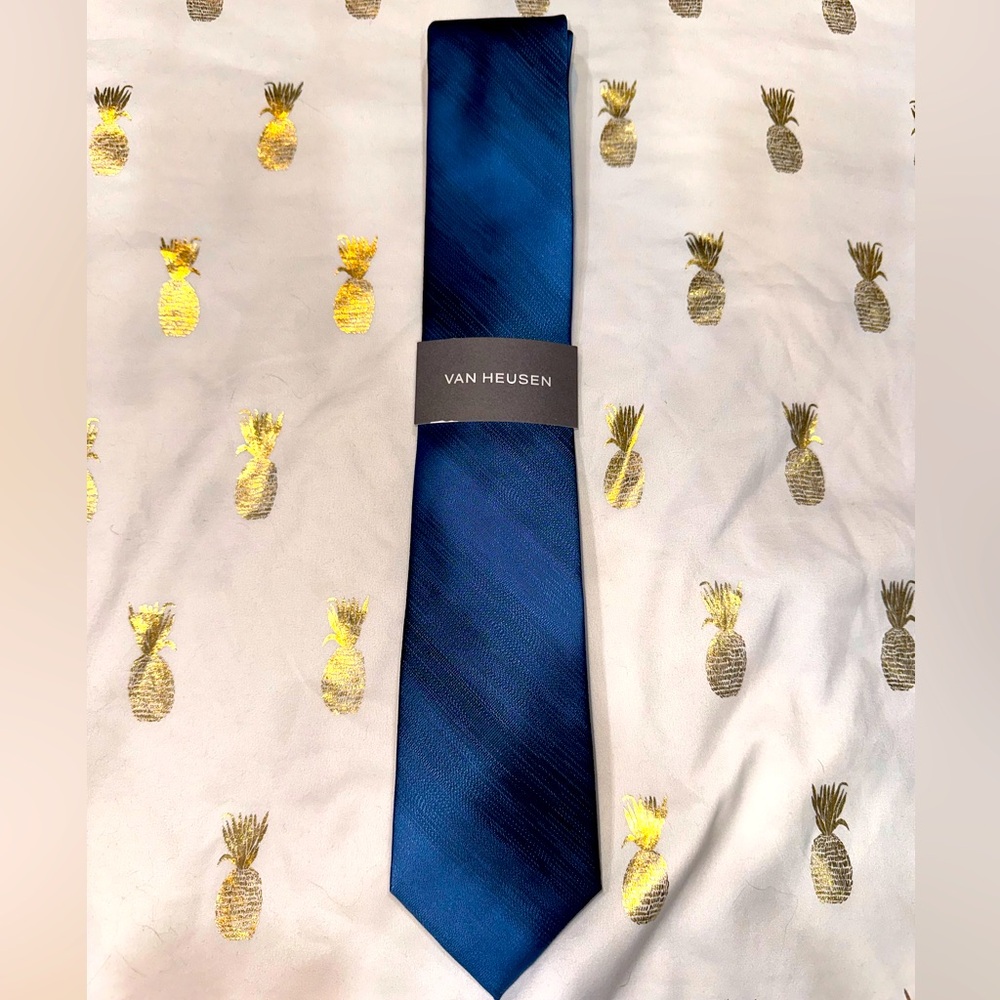 NWT! Van Heusen Men's Neck Tie, Navy/Royal Blue Heather Color